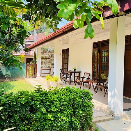Medawatta Villa Mirissa Esterno foto