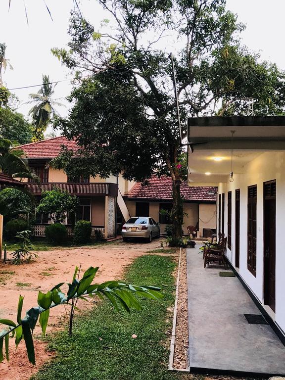 Medawatta Villa Mirissa Esterno foto