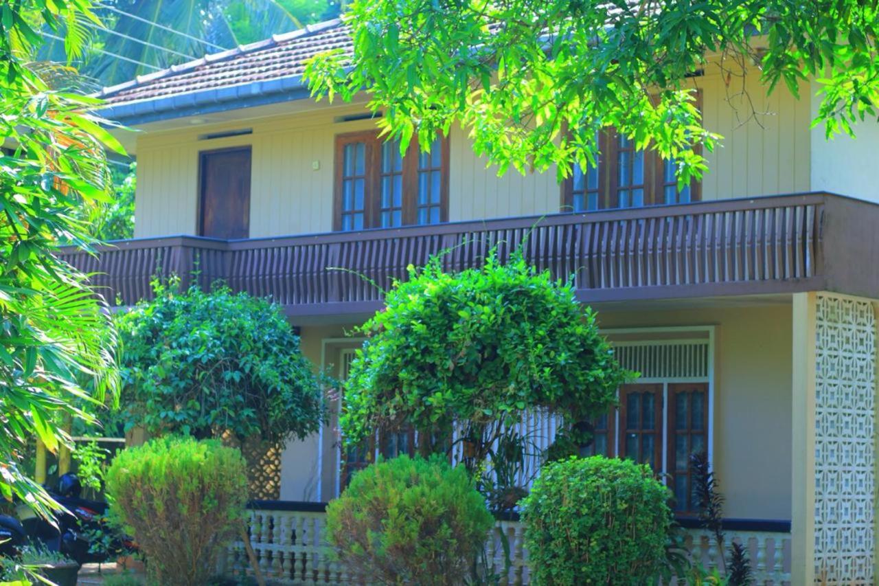 Medawatta Villa Mirissa Esterno foto