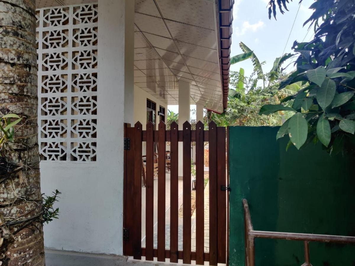 Medawatta Villa Mirissa Esterno foto